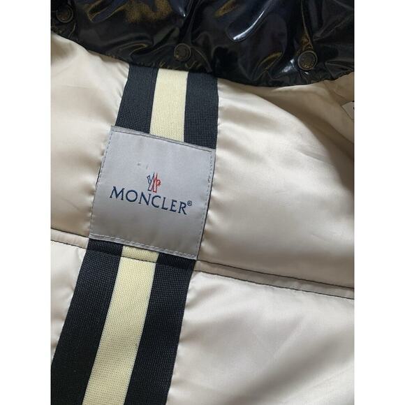 Moncler puffer down black jacket unisex luxury old money 2 - Picture 9 of 14